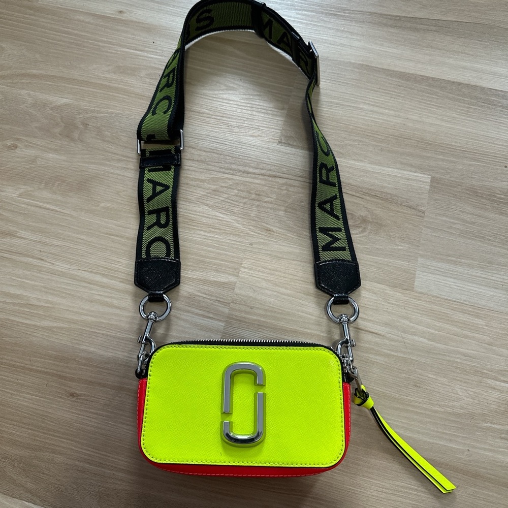 MARC JACOBS CROSSBODY BAG
